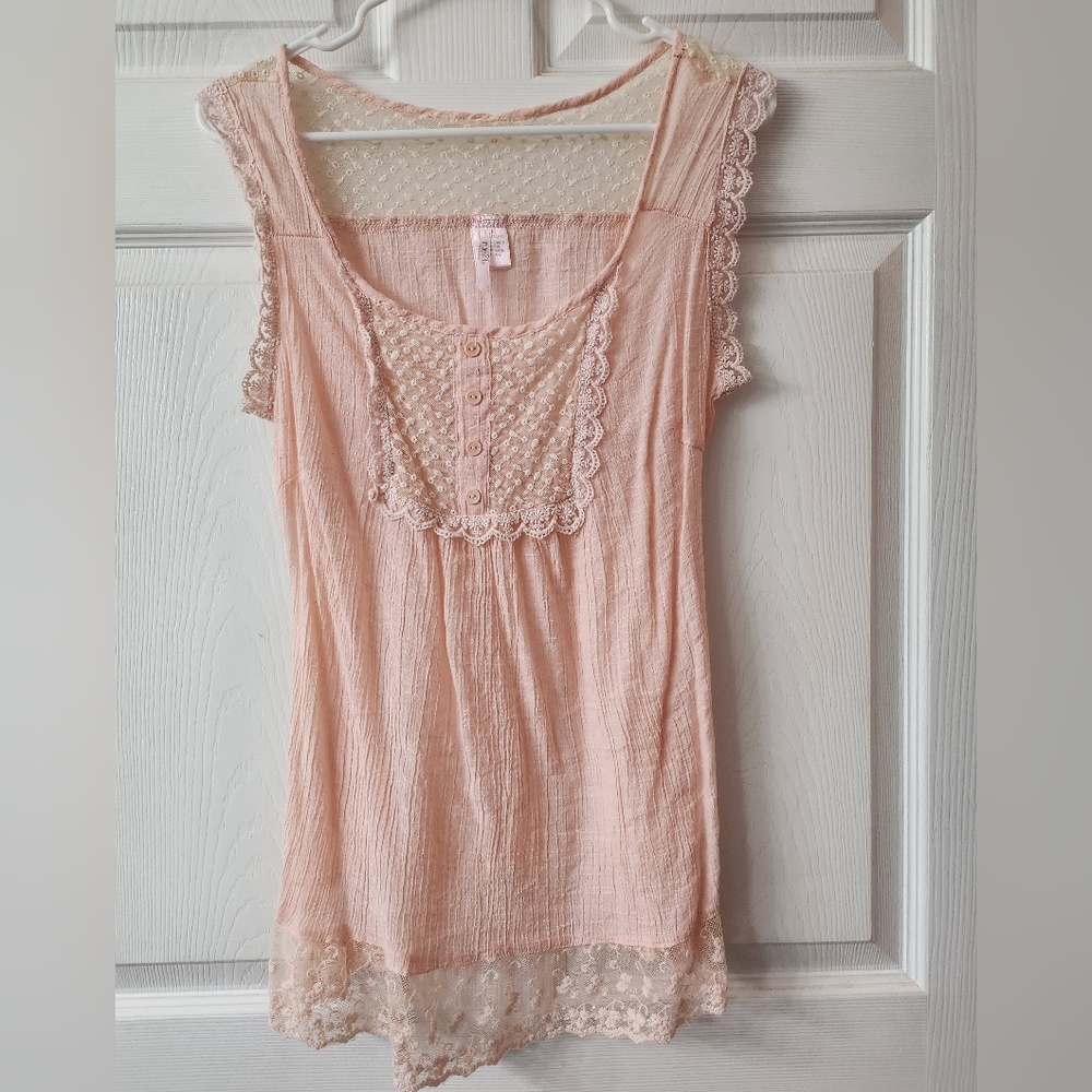 Peach Lace Trim Sleeveless Top
